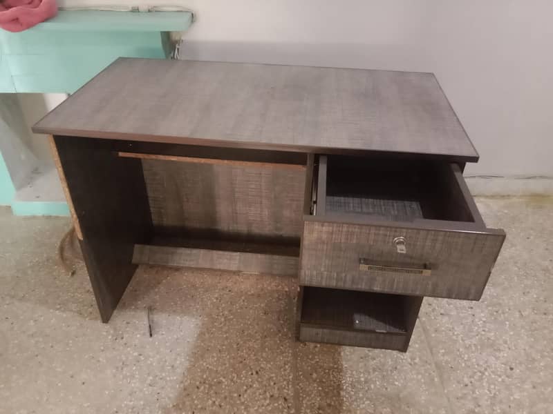 computer desk 0