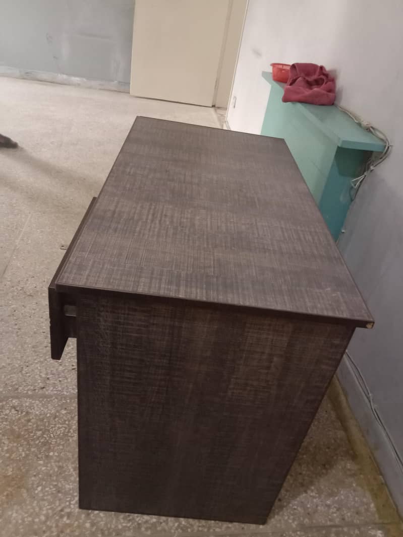 computer desk 1