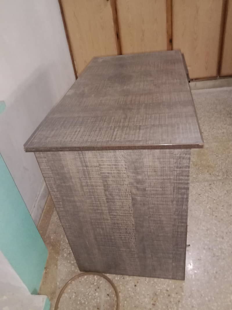 computer desk 2