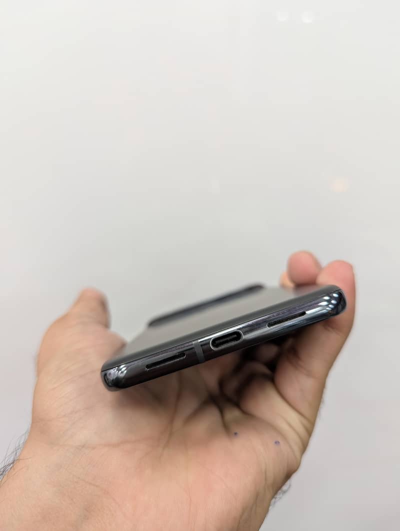 Google Pixel 8 Pro 2