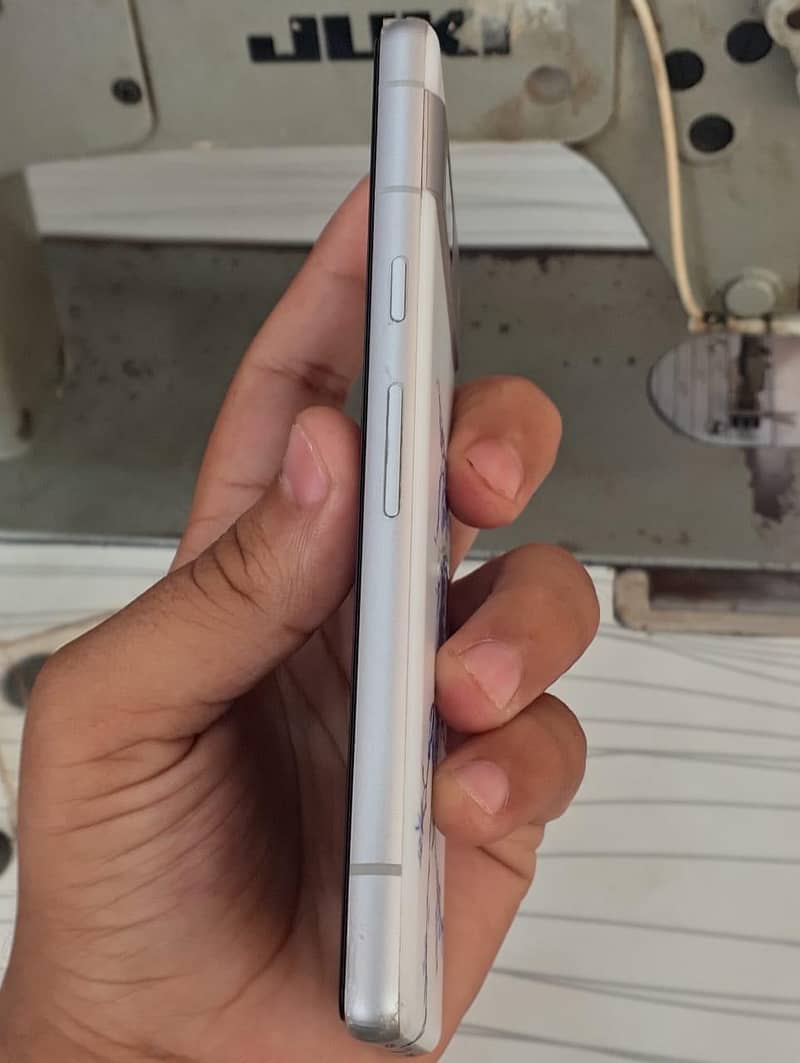 Google Pixel 7a 1