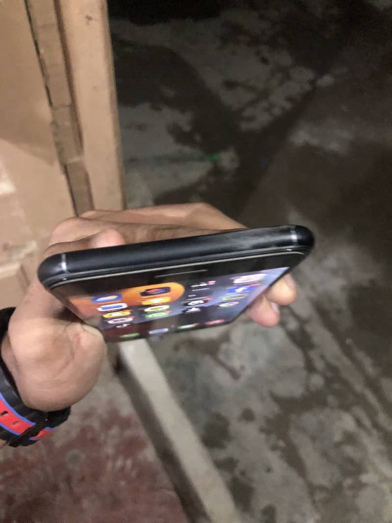 Apple iPhone 7 Plus 1