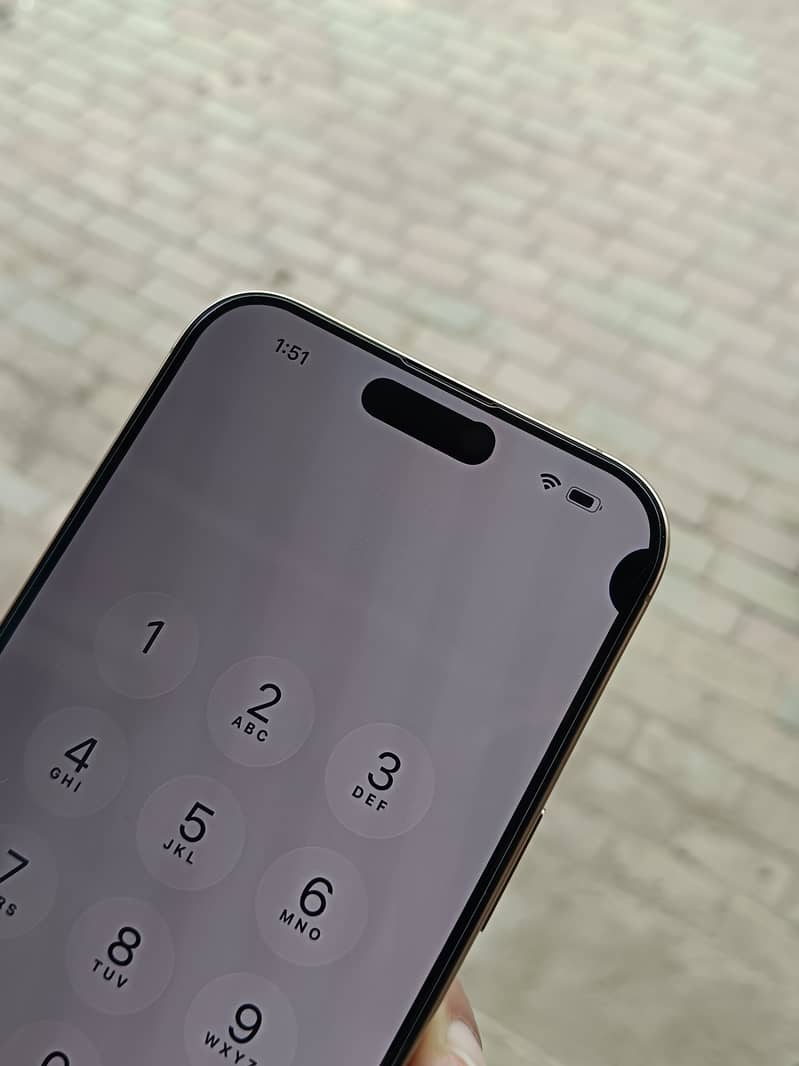 Apple iPhone 16 Pro Max 8