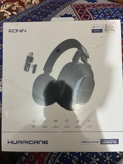 Ronin Hurricane Gaming headphones