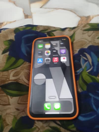Apple iPhone XR Converted to 17 pro max premium body Color White