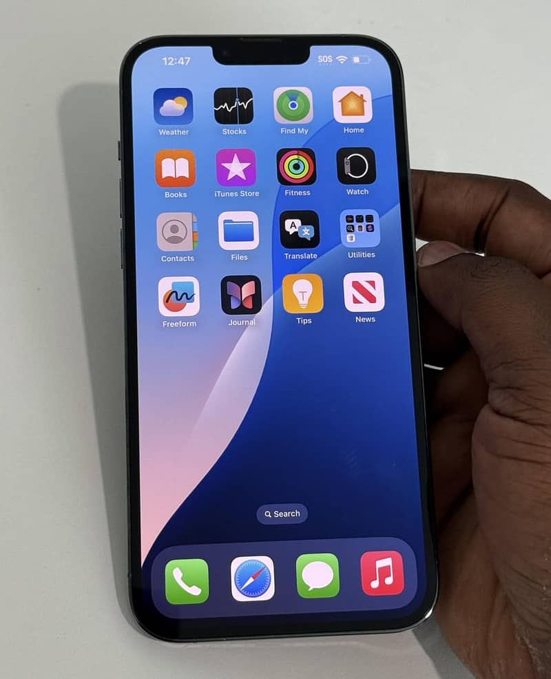 Apple iPhone 13 1