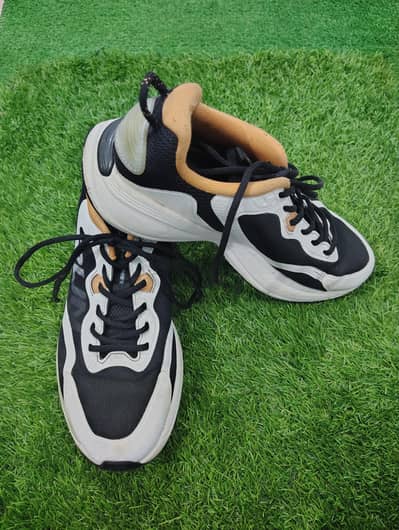 Erke sneakers white and black
