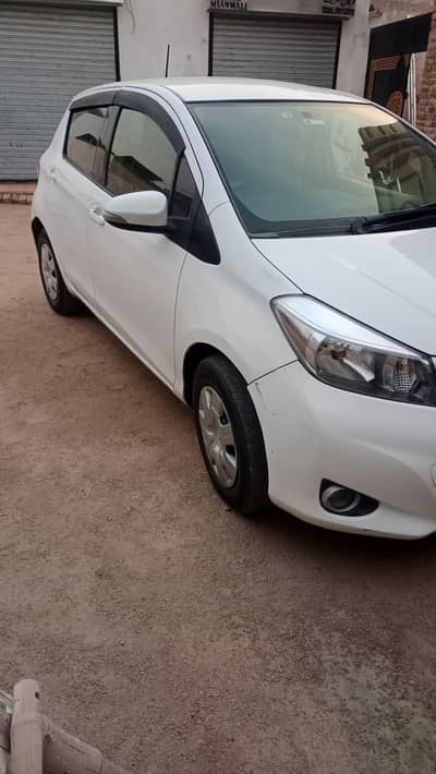 Toyota Vitz 2013/2016 automatic