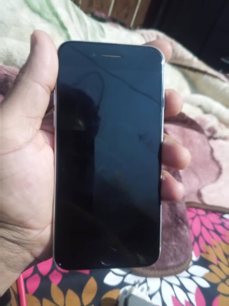 Apple iPhone 7 3