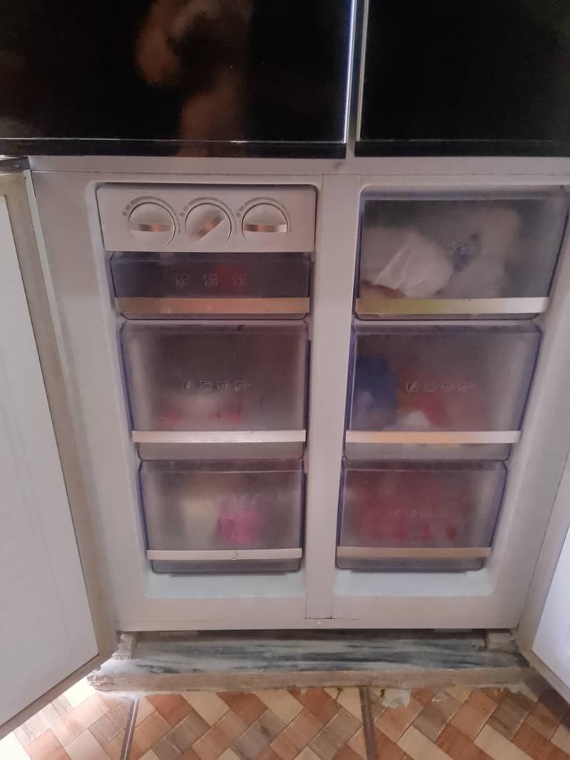 Refrigerator 4