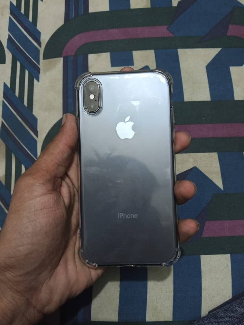 Apple iPhone X 4