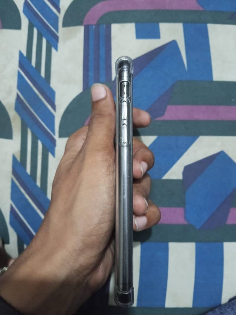 Apple iPhone X 6