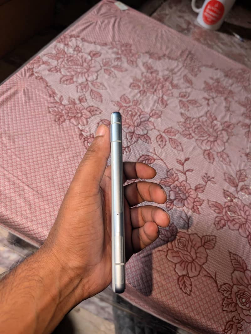 Google Pixel 7a 1
