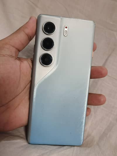 Tecno CAMON 40 Pro