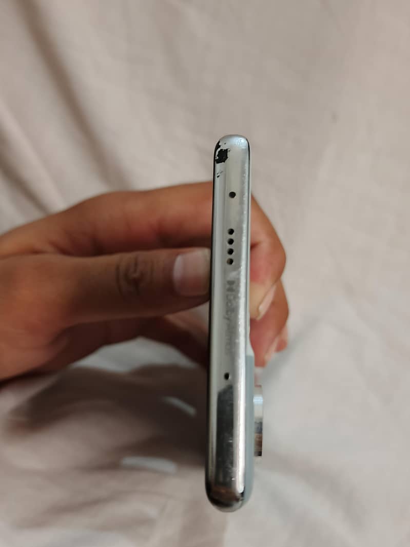 Tecno CAMON 40 Pro 4
