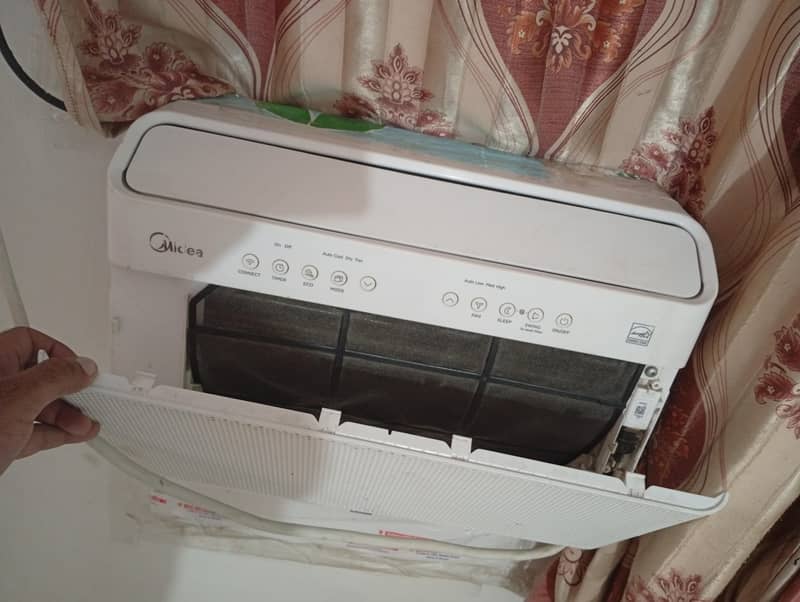 Midea AC 4