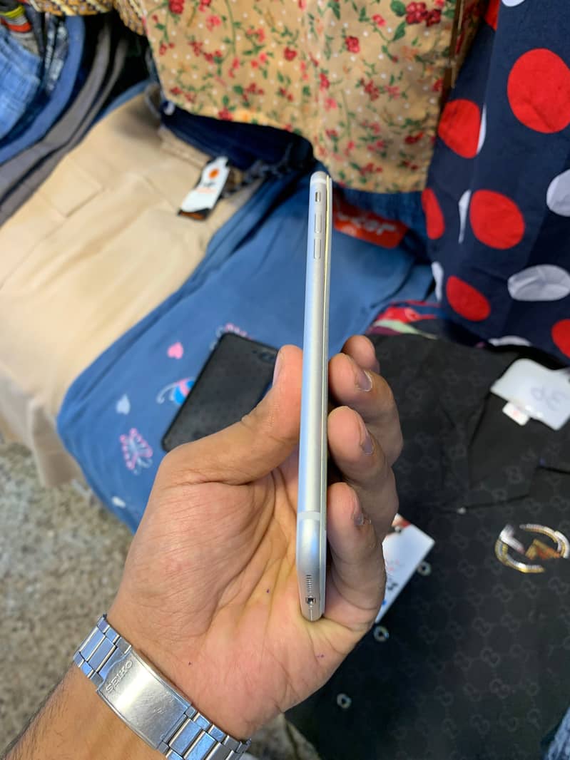 iPhone 7plus 4