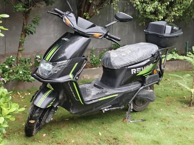 REVOO ELECTRIC BIKE