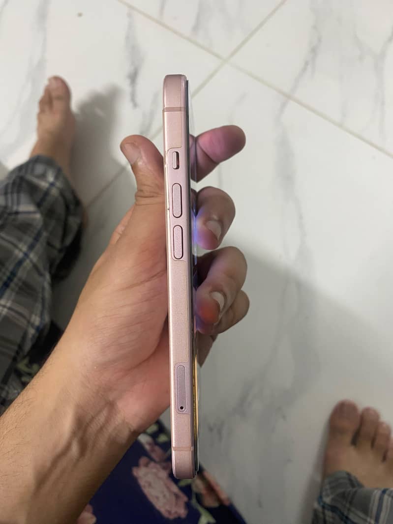 Apple iPhone 15 2