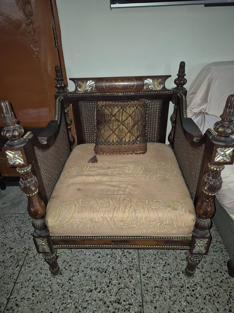 sheesham chinioti sofa 1