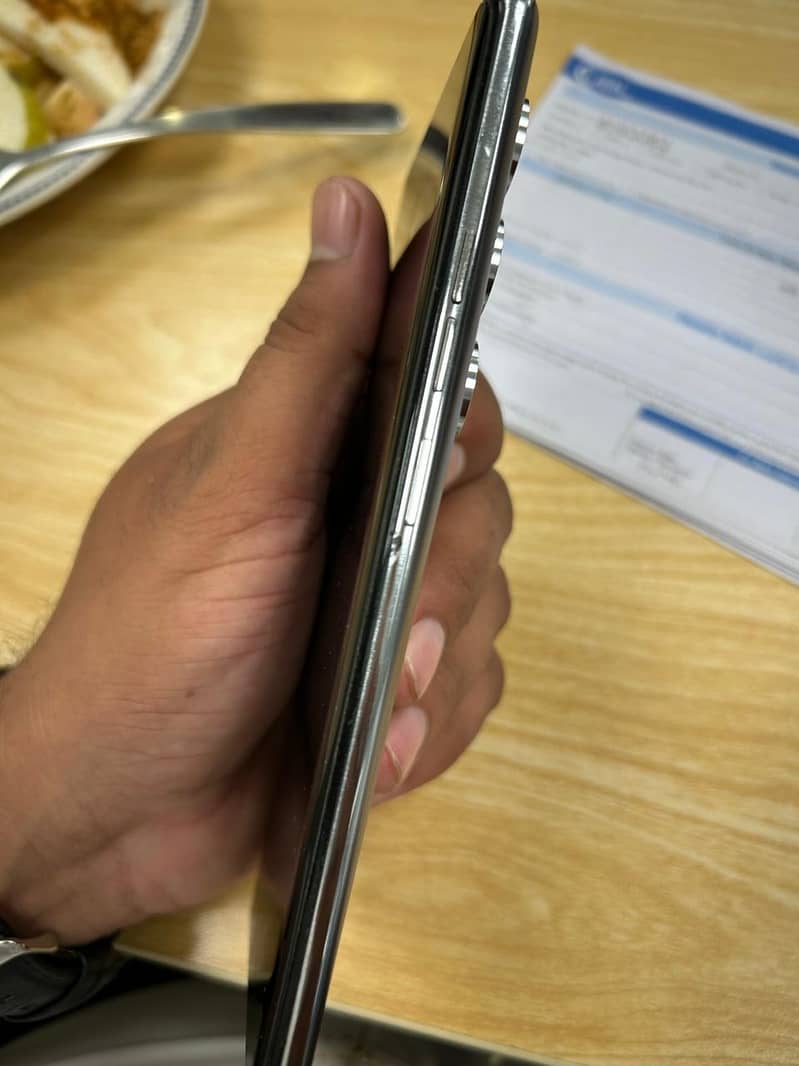 Tecno CAMON 40 Pro 1