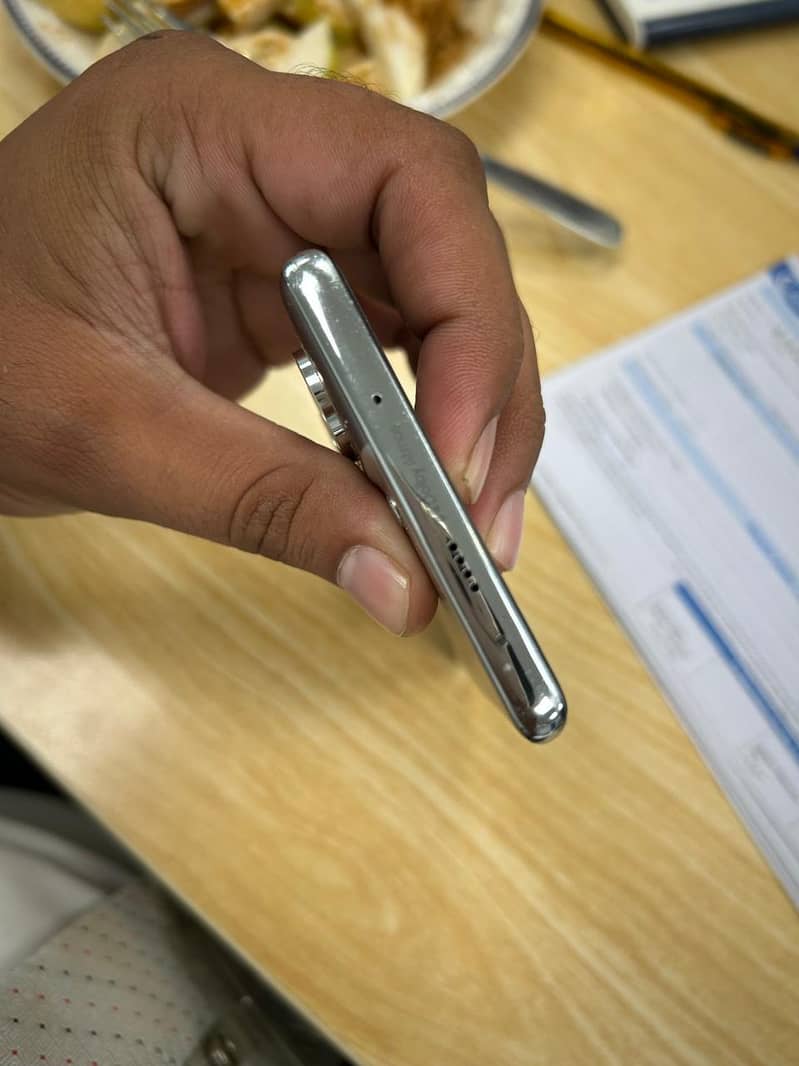 Tecno CAMON 40 Pro 2