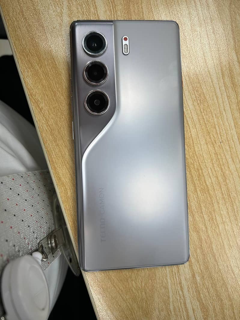 Tecno CAMON 40 Pro 5
