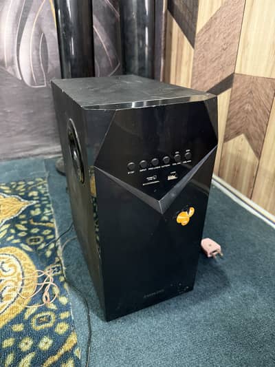 Nikai ka speakers ha 4 tower type