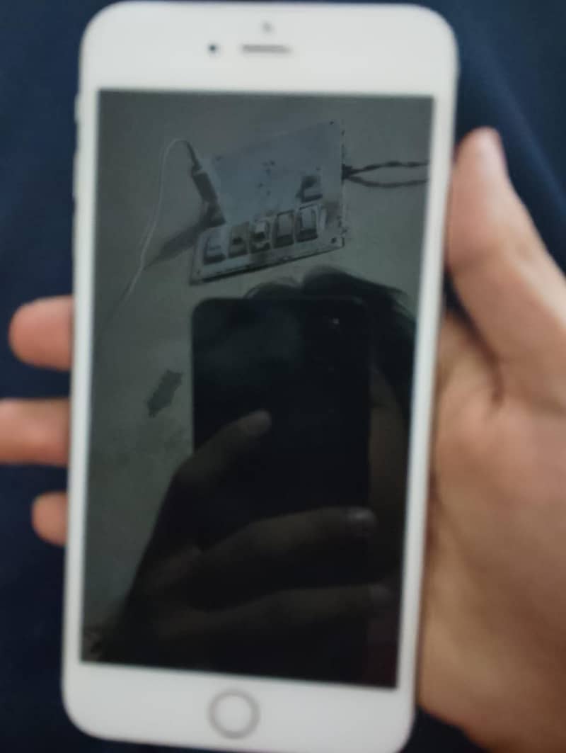 Apple iPhone 6S Plus 4