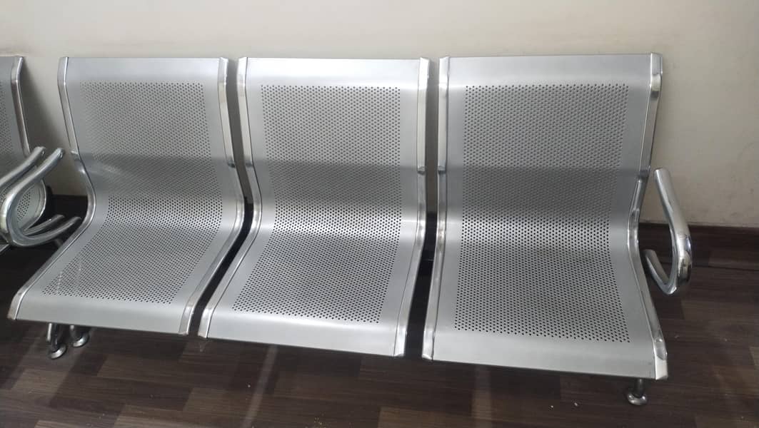 chairs 0