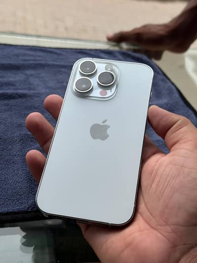 Apple iPhone 14 Pro