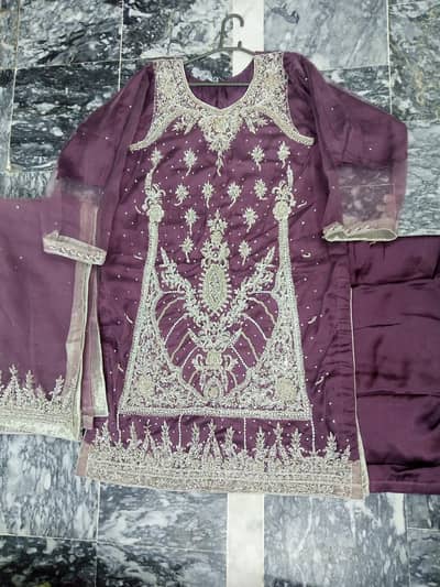 Embroidered net 3 piece stitched suit