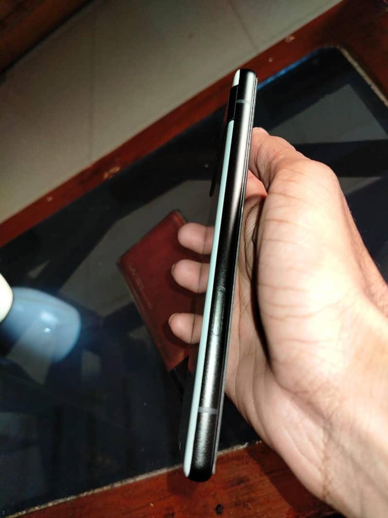 Google Pixel 6a 1