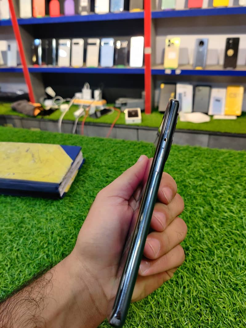 One Plus 9 Pro 4
