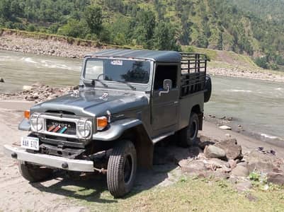 Toyota Land Cruiser 1975