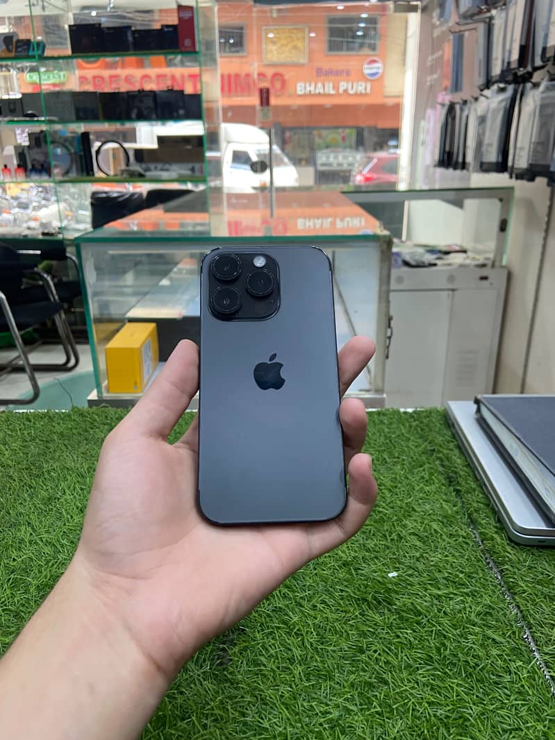 Apple iPhone 14 Pro 0