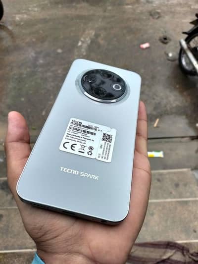 Tecno Spark 30