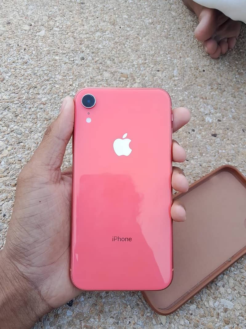 iPhone XR 0
