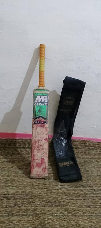 Hardball Used Bat for sale with good condition ( 03177762819)