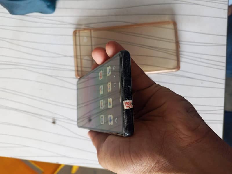 Google pixel 6a 4