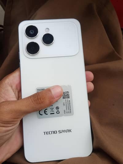 Tecno spark 40