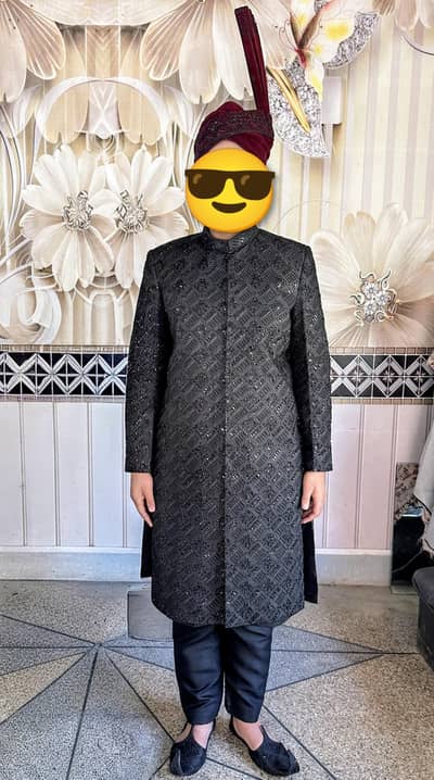 Sherwani Black with Maroon kulla nd chadar