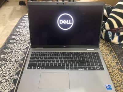 Dell Precision 3560, touch screen