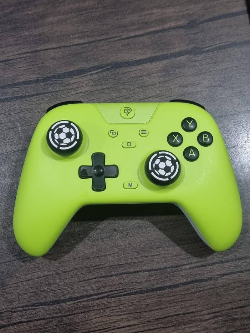 EasySMX X05 Wireless Controller New. 1