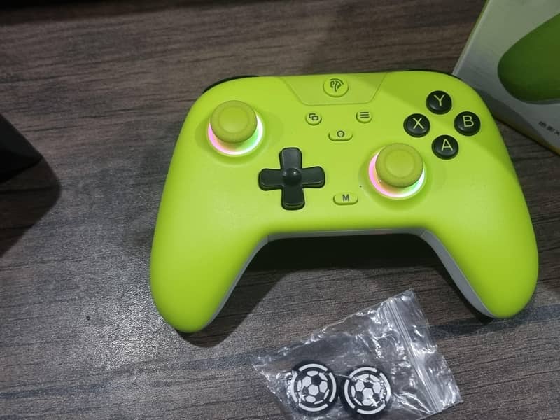 EasySMX X05 Wireless Controller New. 4