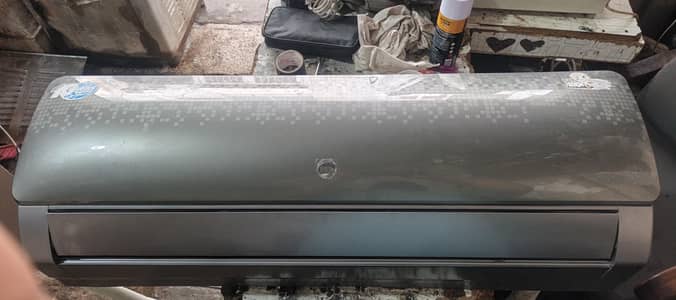 DC inverter AC total genuine good working good condition 1.5 tan