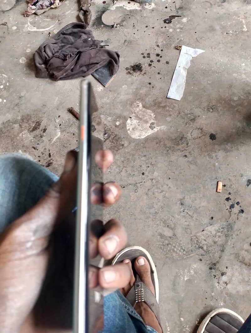 Tecno CAMON 40 Pro 6
