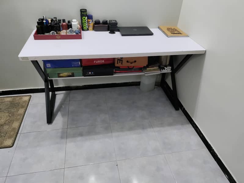 Office work table 0