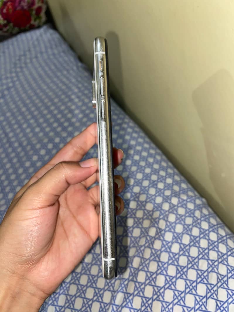 Apple iPhone X 1