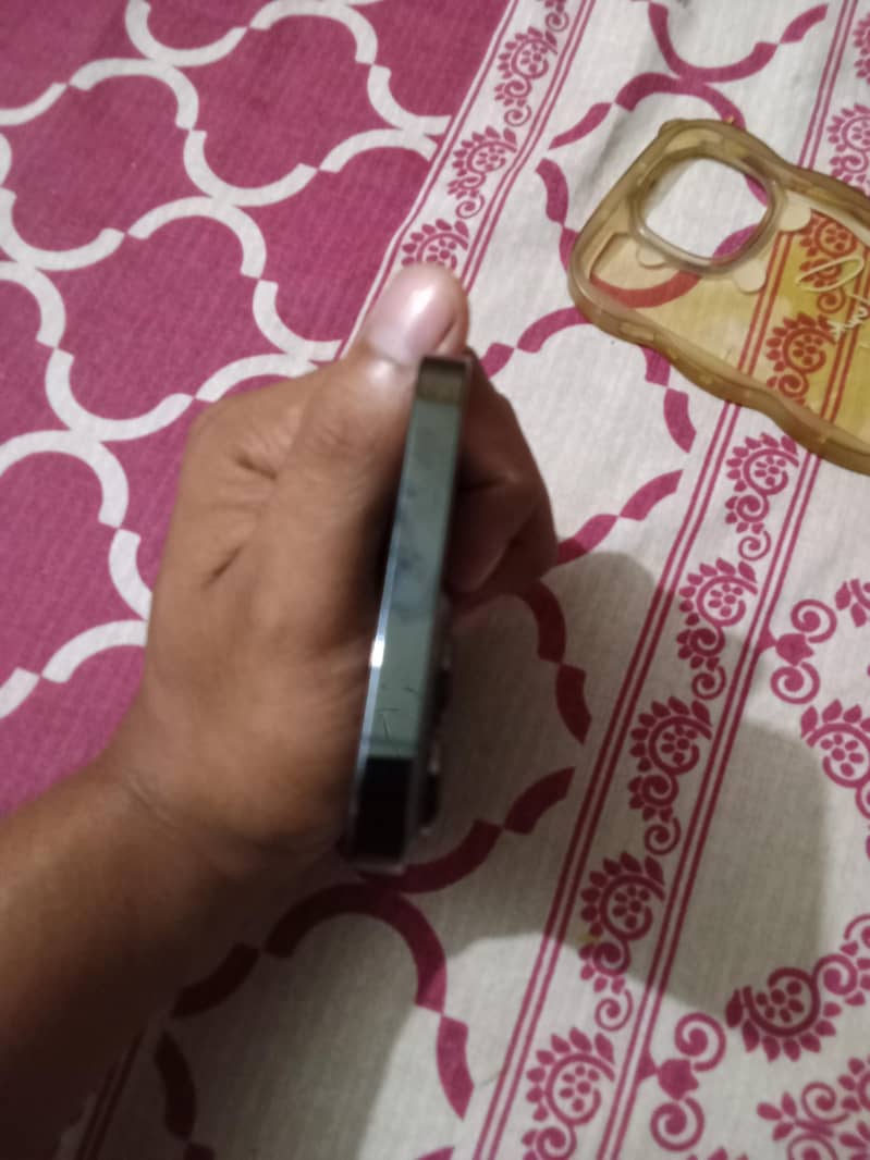Apple iPhone 13 Pro Max jv 3